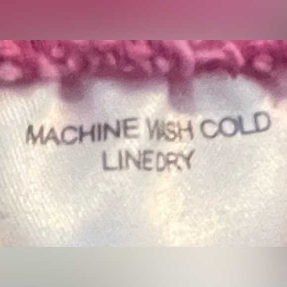 Alfred Dunner Plus Size Top & Capris
$30 for 2-Piece Set or $15 for each piece - Picture 8 of 11